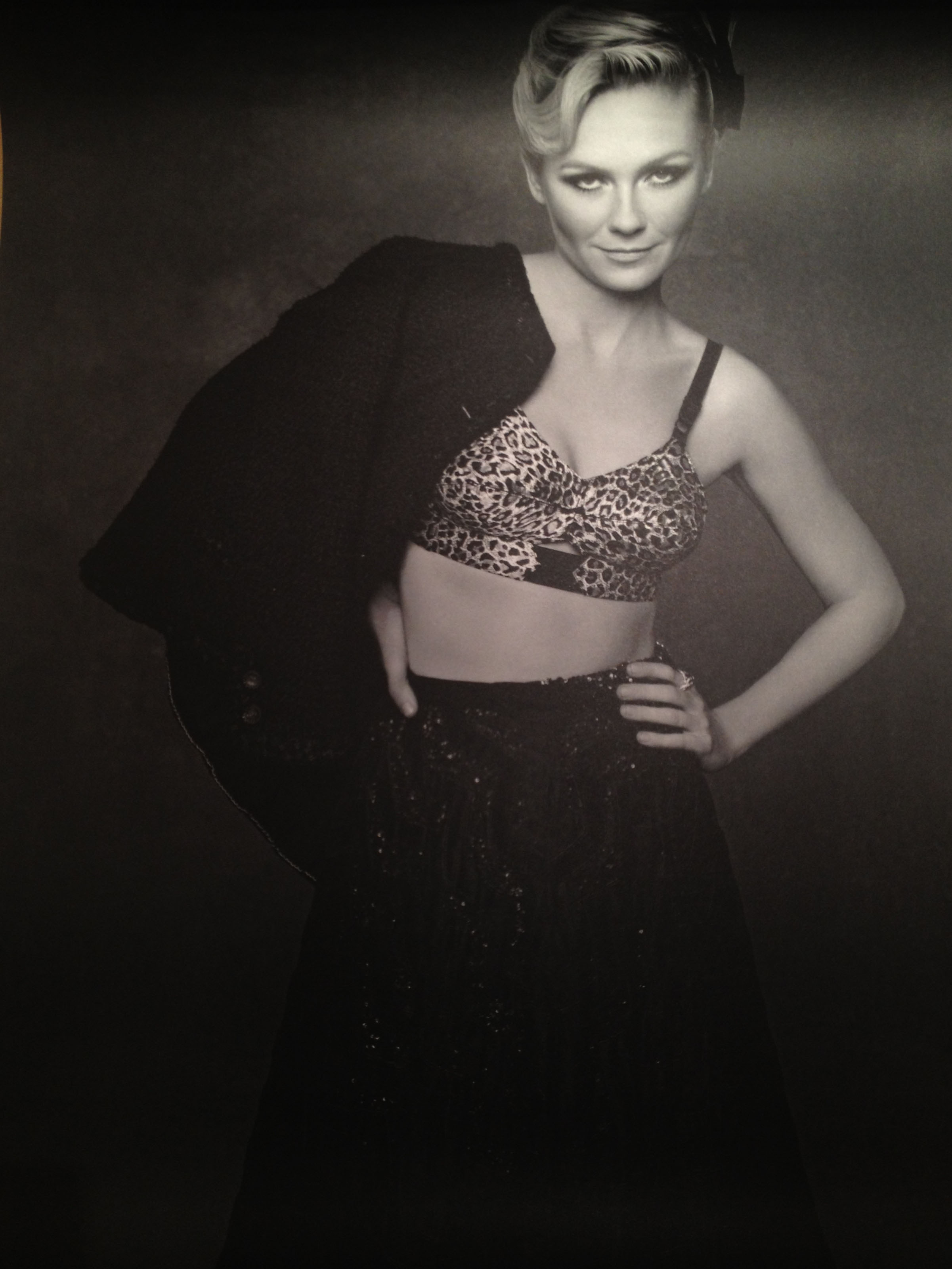 Win amazing Printing from a Karl Lagerfeld photography  for THE LITTLE BLACK JACKET